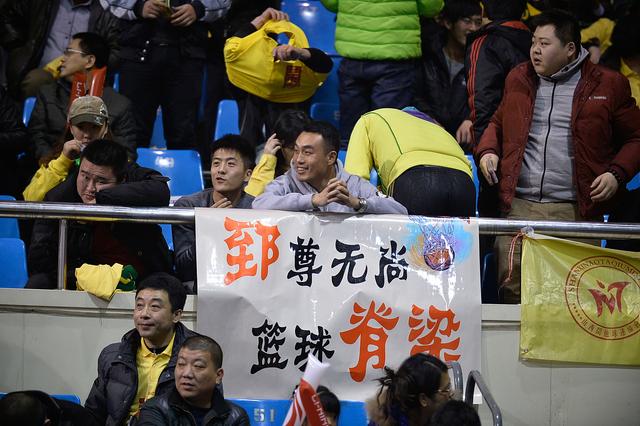 关于亚特兰大迎CBA常规赛关键赛，转会期外线爆发，球迷炸锅，球队文化再被提及的信息
